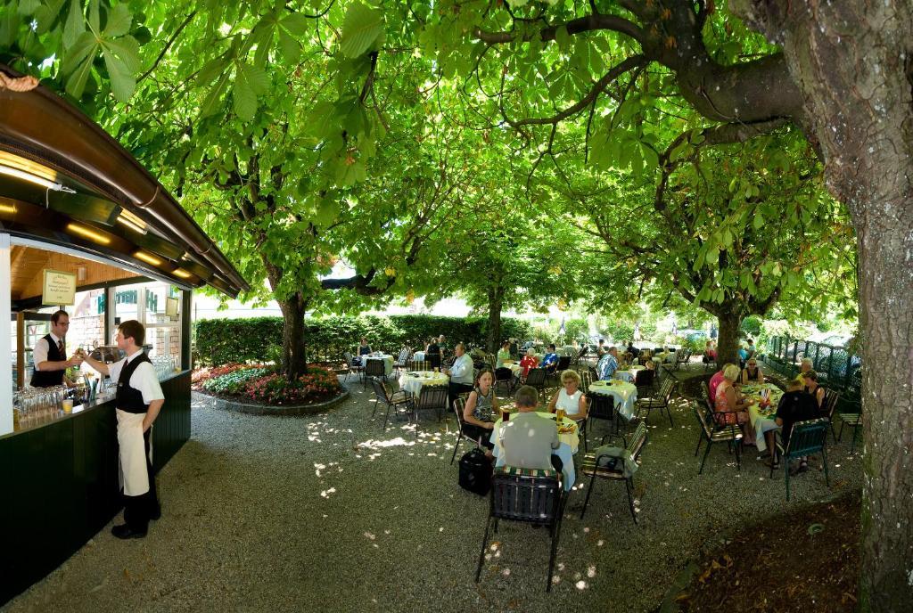 Hotel Landgasthof Altwirt Seeham Exterior photo