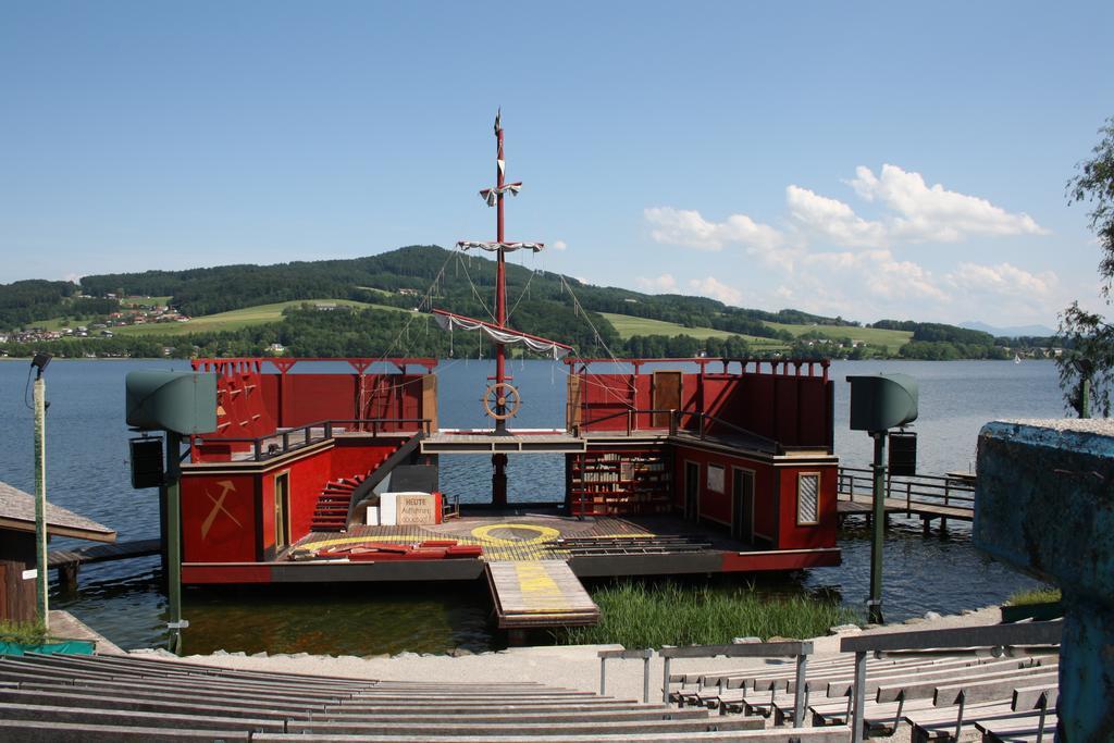 Hotel Landgasthof Altwirt Seeham Exterior photo
