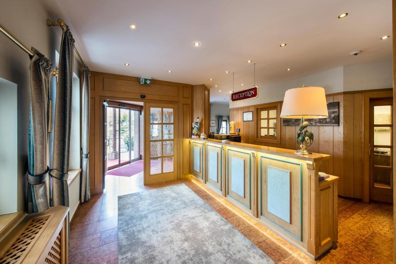 Hotel Landgasthof Altwirt Seeham Exterior photo